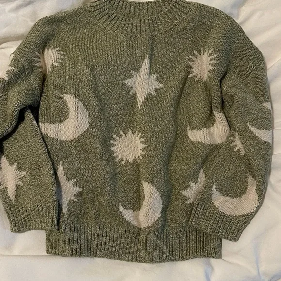 Claude & Co Moon Sweater - Picture 4 of 9